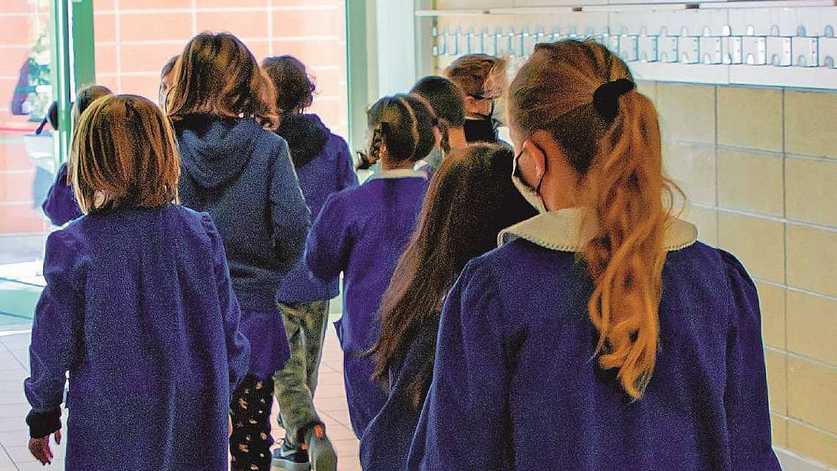 Cesena, maestro pedofilo: sentite le 4 bambine molestate nei bagni