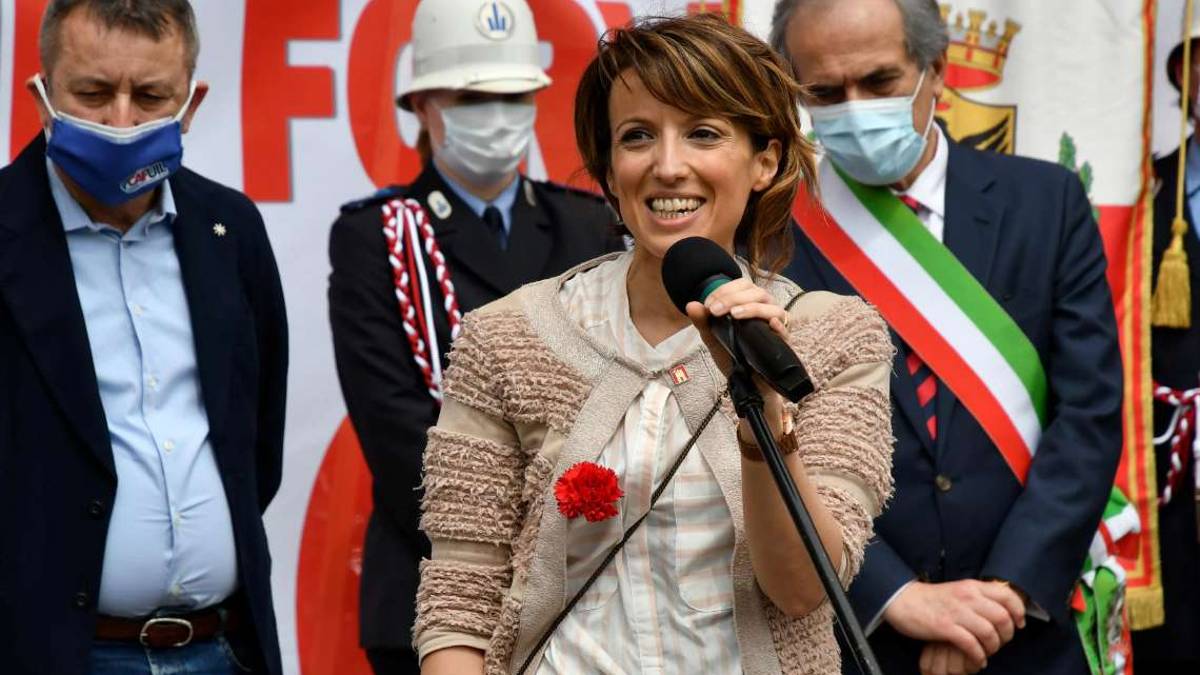 Forlì, la segretaria della Cgil Maria Giorgini: Una donna guadagna 8mila euro in meno di un uomo