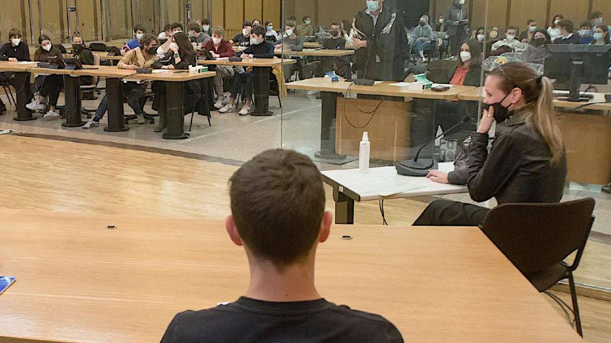 Ravenna, giudice a processo per stalking. Ma è per finta