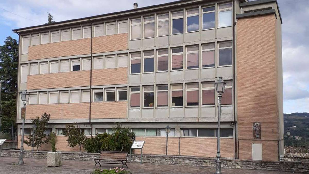 Sarsina, la scuola elementare va all'ex seminario