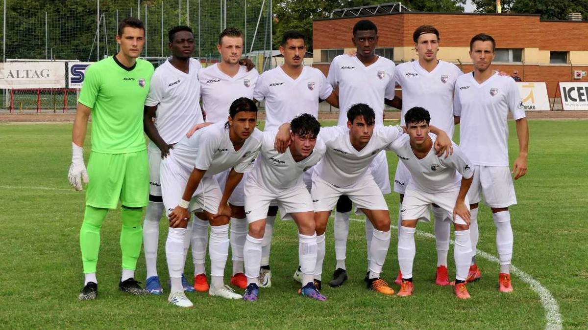Calcio, l'Imolese debutta battendo 2-1 il Ravenna