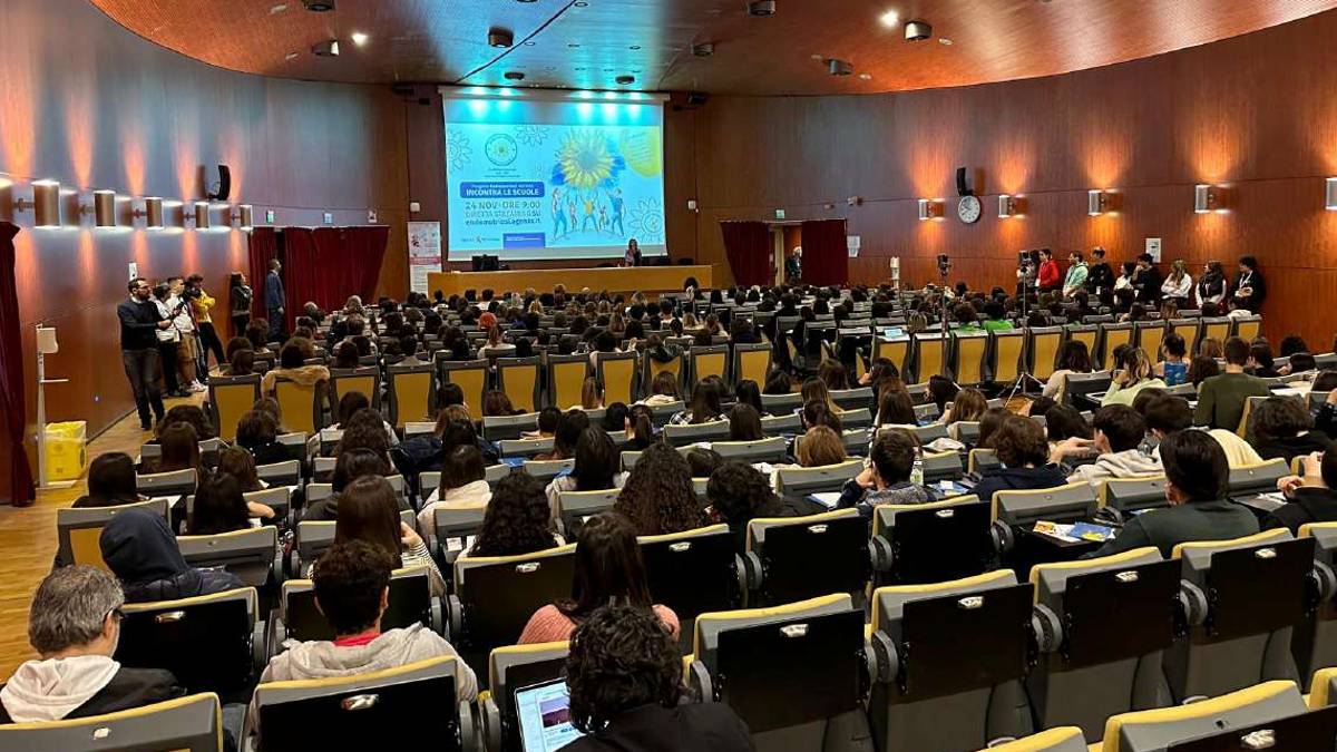 Cesena, l'endometriosi a scuola con un progetto nazionale