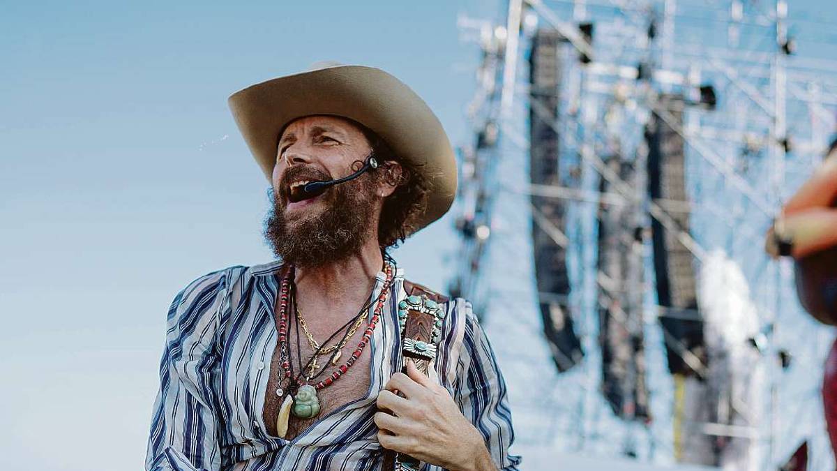 Jova Beach Party a Ravenna: Un evento decisivo per il futuro