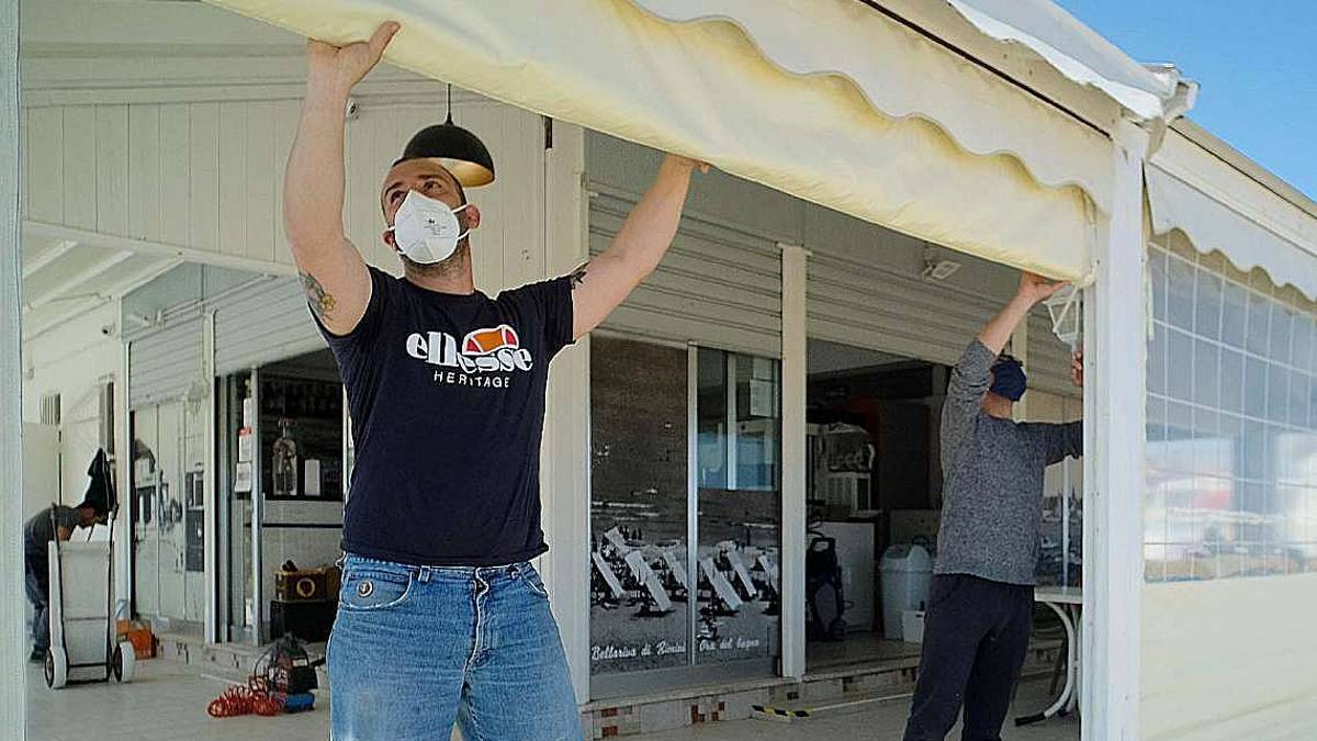 Rimini, da oggi riaprono locali e ristoranti