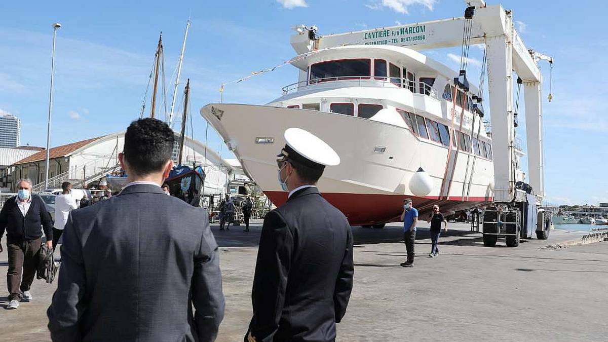 Cesenatico, varata motonave per 450 passeggeri