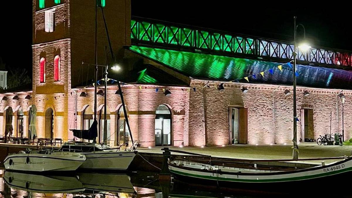 Cervia, Darsena del Sale, il ristorante: Stringiamo i denti