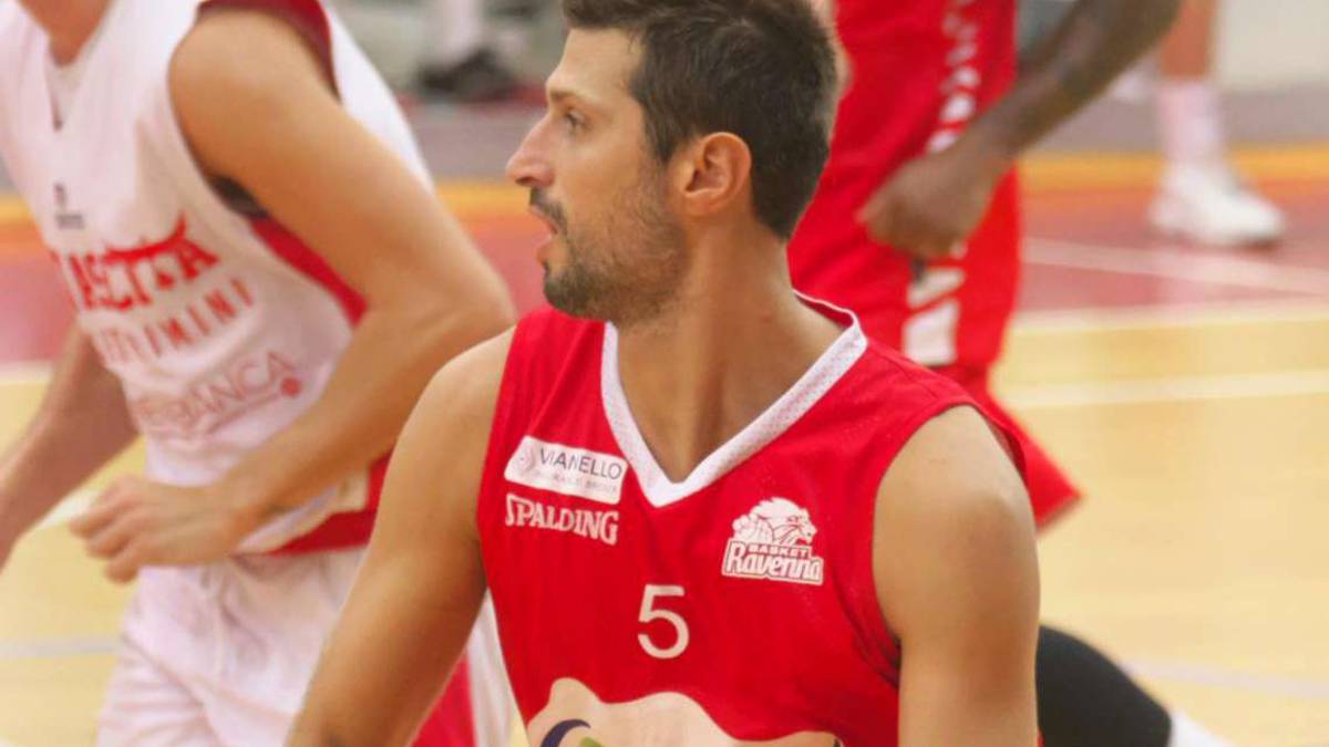 Basket, l'OraSì si arrende alla Reale Mutua ma dà battaglia