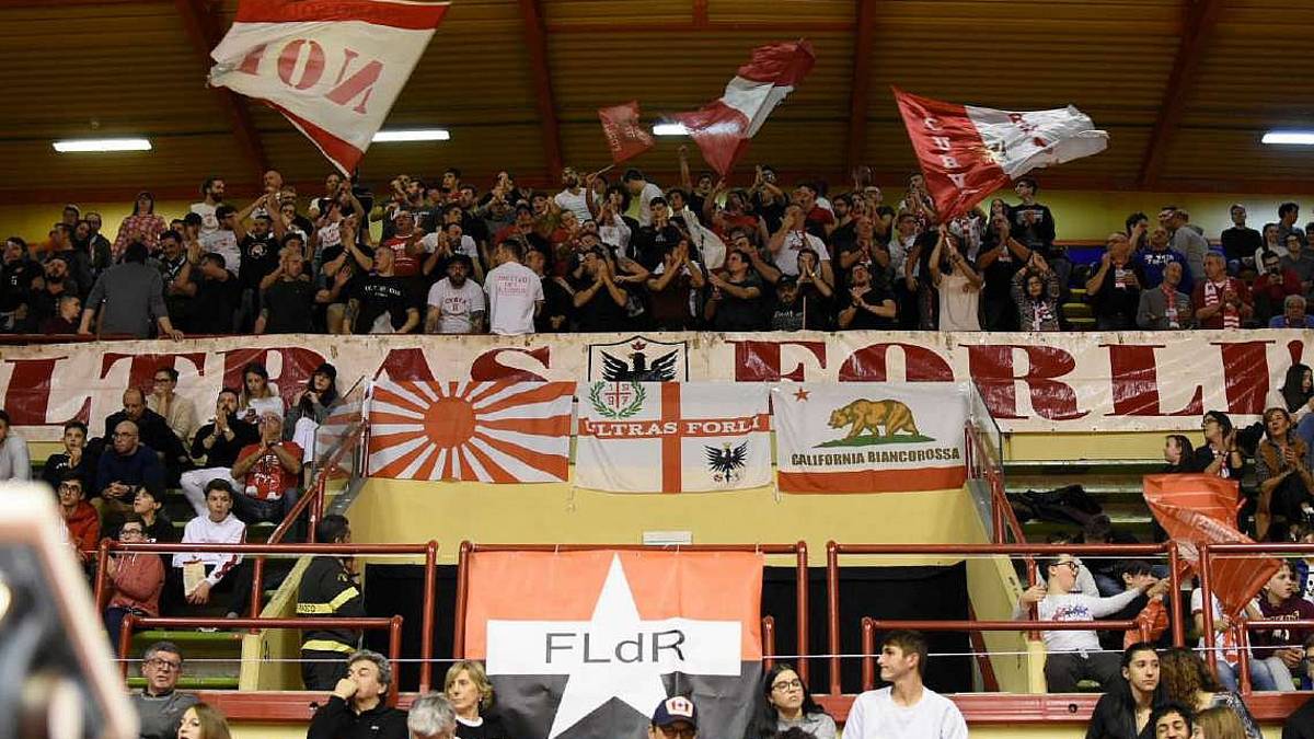 Stadi e palazzetti da riempire, ora si aspetta il Governo