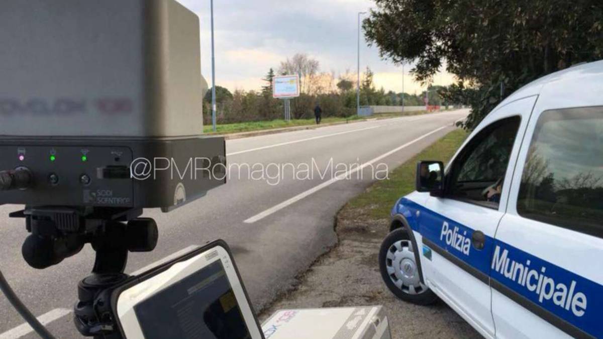Gli rubano l'auto e prendono sei multe: dovrà pagarle