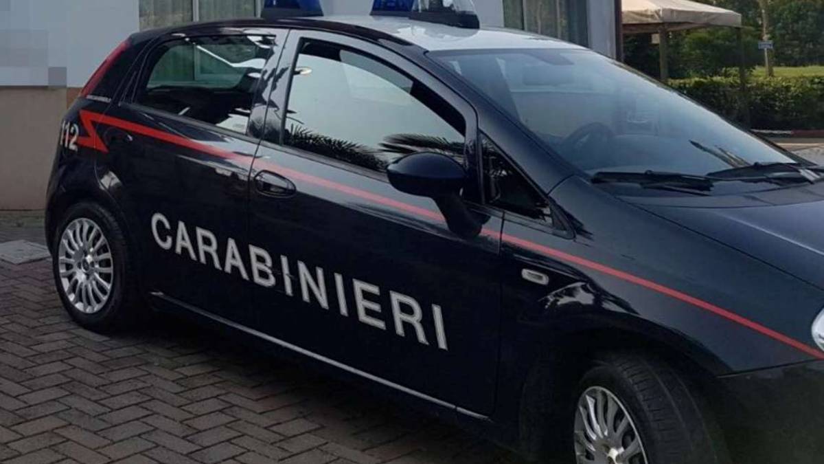 Imola, con la droga nell'auto: 31enne ai domiciliari