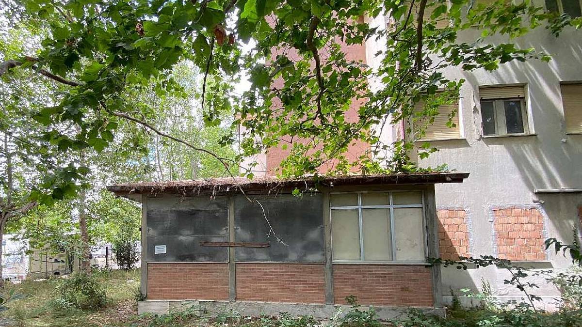 Nella colonia abbandonata di Cesenatico altri 3 stranieri