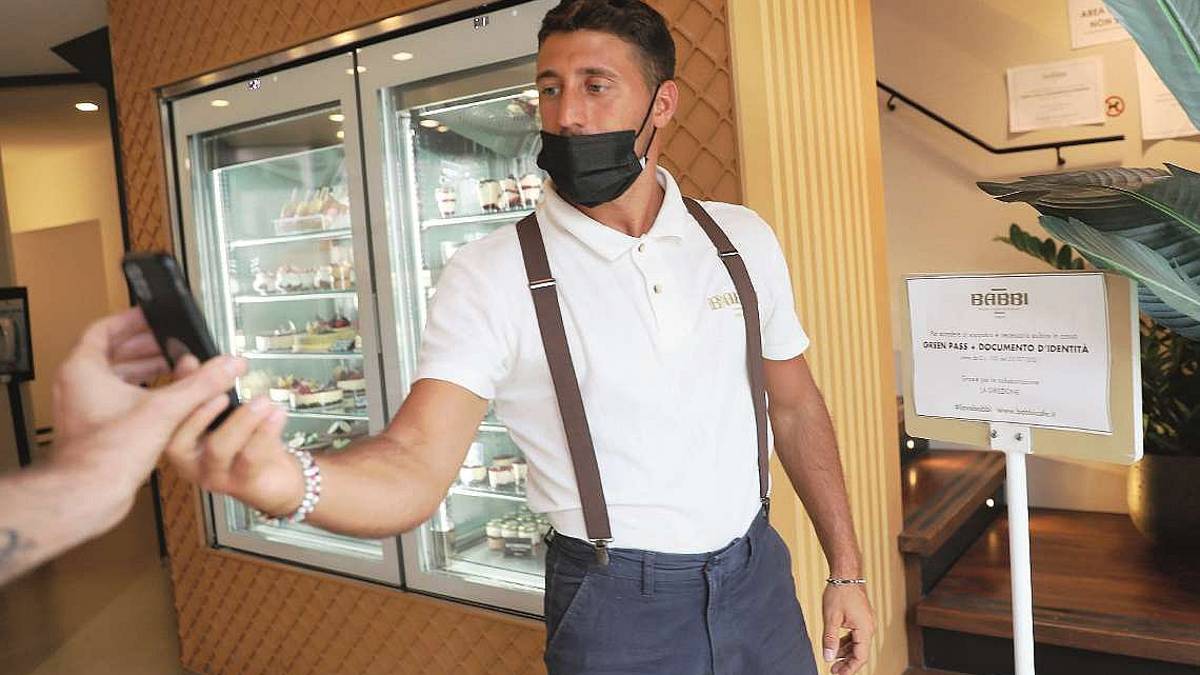Cesena: green pass: il bar Babbi gioca d'anticipo con l'avviso