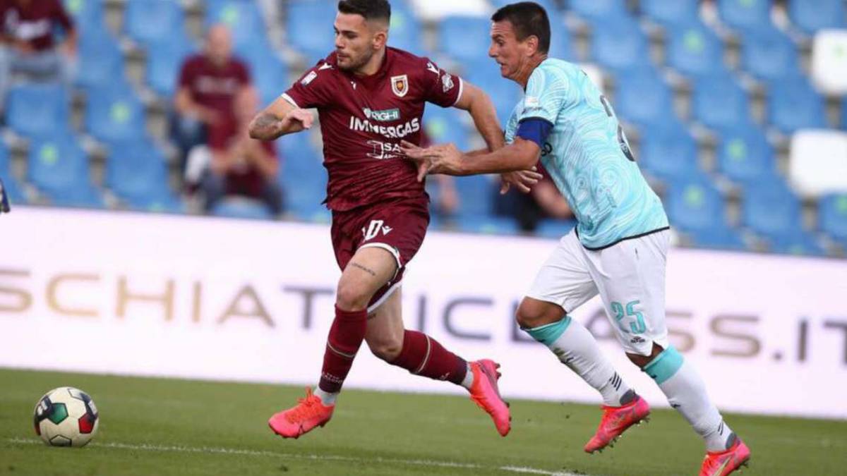 Calcio C, in attacco l'Imolese piomba su Sorrentino