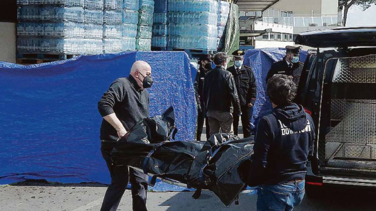 Cattolica, morto e deriso sui social: partono le querele