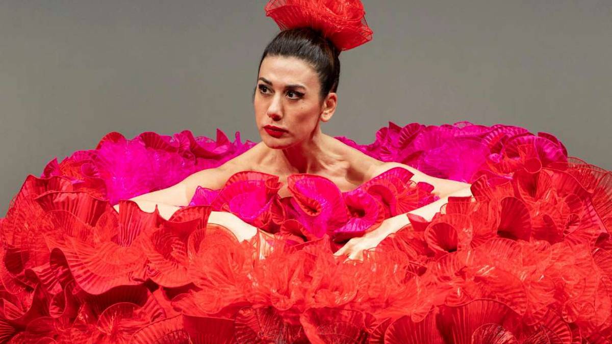 Virginia Raffaele porta il suo spettacolo Samusà a Ravenna