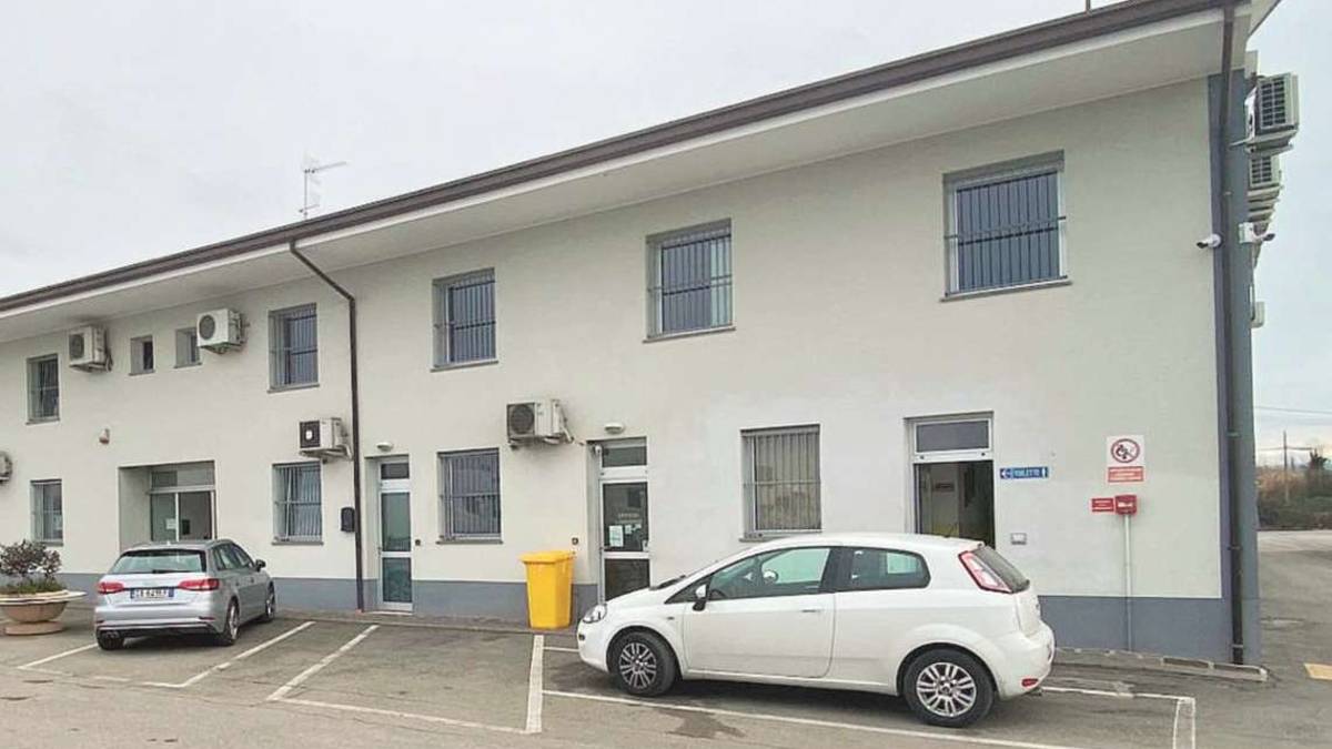 Cesena, azienda chiude di punto in bianco e licenzia 16 lavoratori