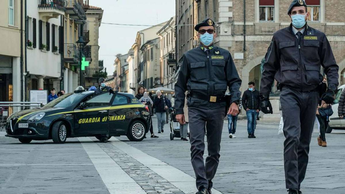 Rimini. Truffa allo Stato, indagati i fratelli Paesani e il padre