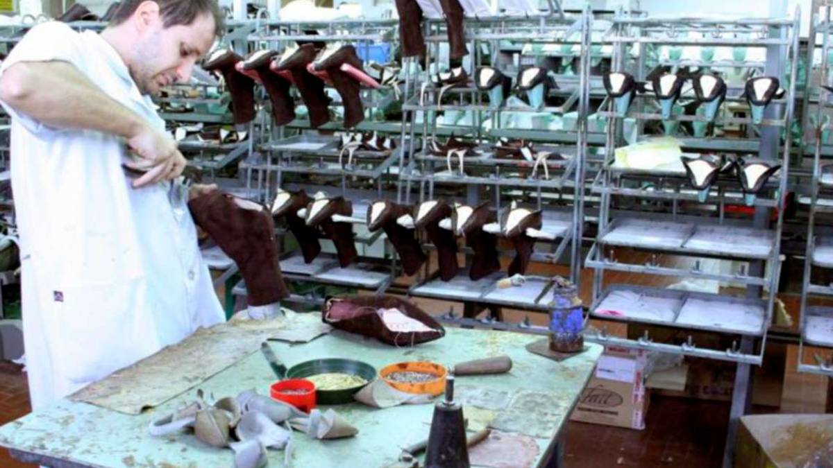 San Mauro, il calzaturiero rialza la testa ma restano problemi
