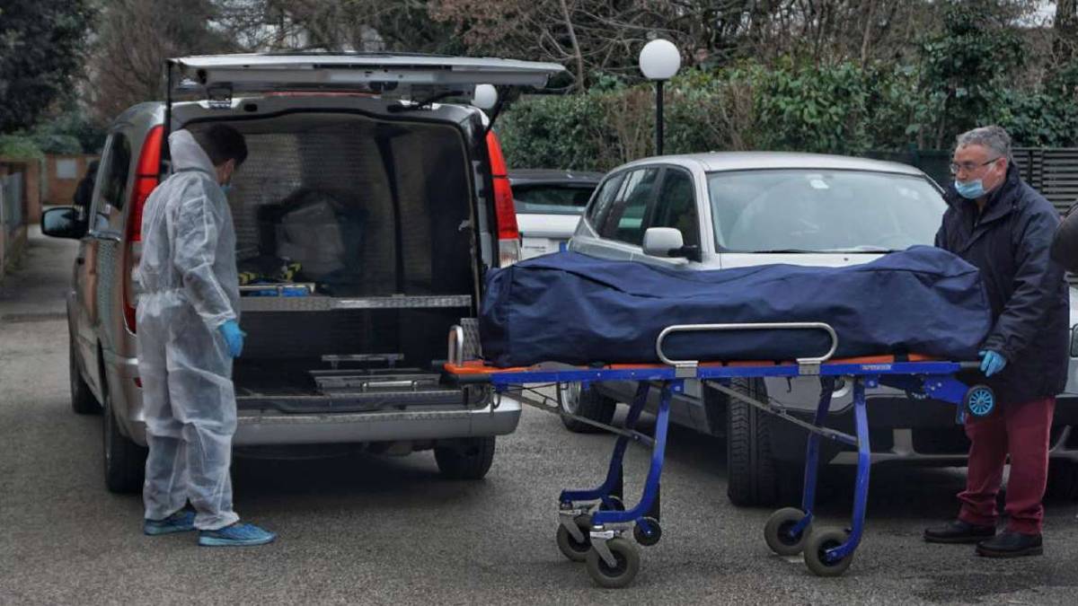 Delitto di Faenza, dubbi sul viaggio all'alba. Oggi addio a Ilenia