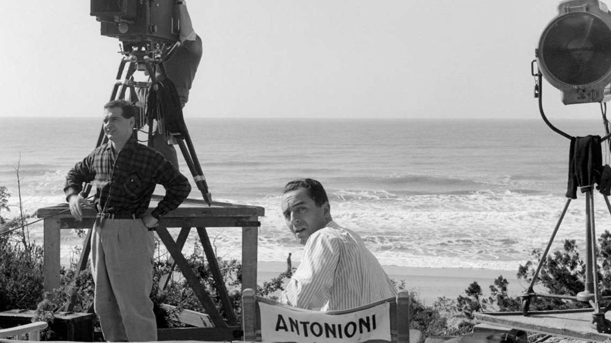 Una Ravenna di nebbia e fabbriche negli occhi di Antonioni