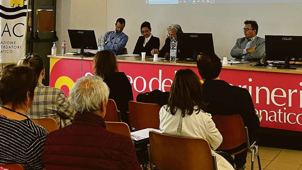 Cesenatico, albergatori: estate d'oro ma verde e rifiuti fanno discutere