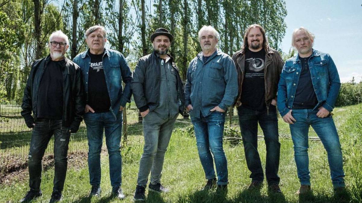 I 60 anni dei Nomadi in concerto a Riccione
