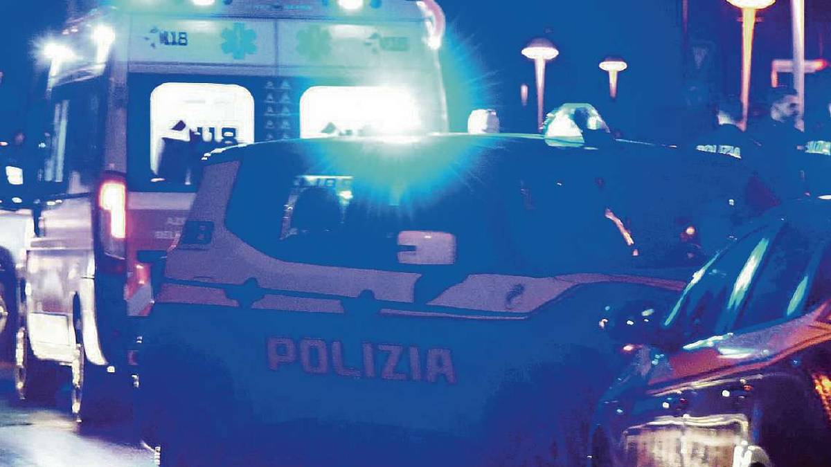 Rimini. Accoltella una trans e scappa