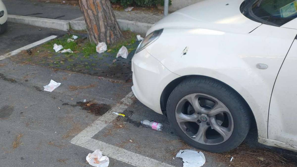 Cesena, con la movida tornano sporco e disagi