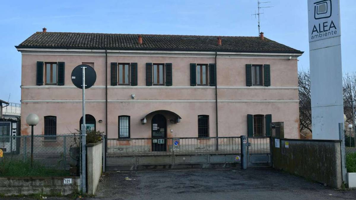 Forlì. Alea Ambiente, caccia al direttore
