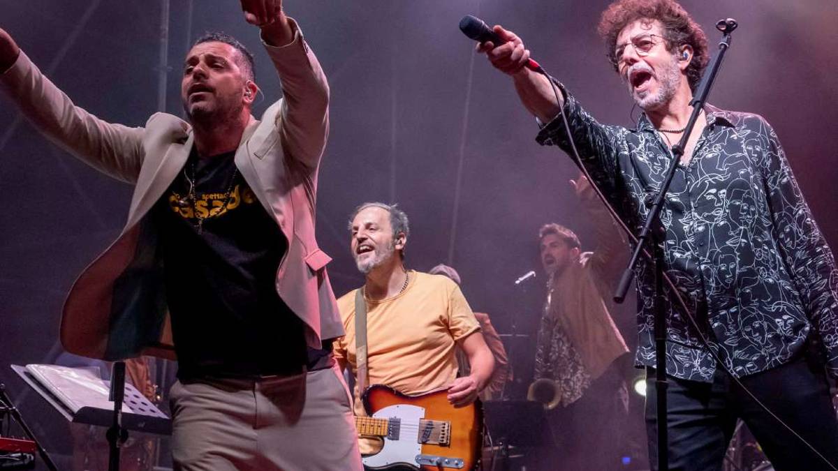 Liscio, rock e Balamondo con Mirko Casadei e tante band