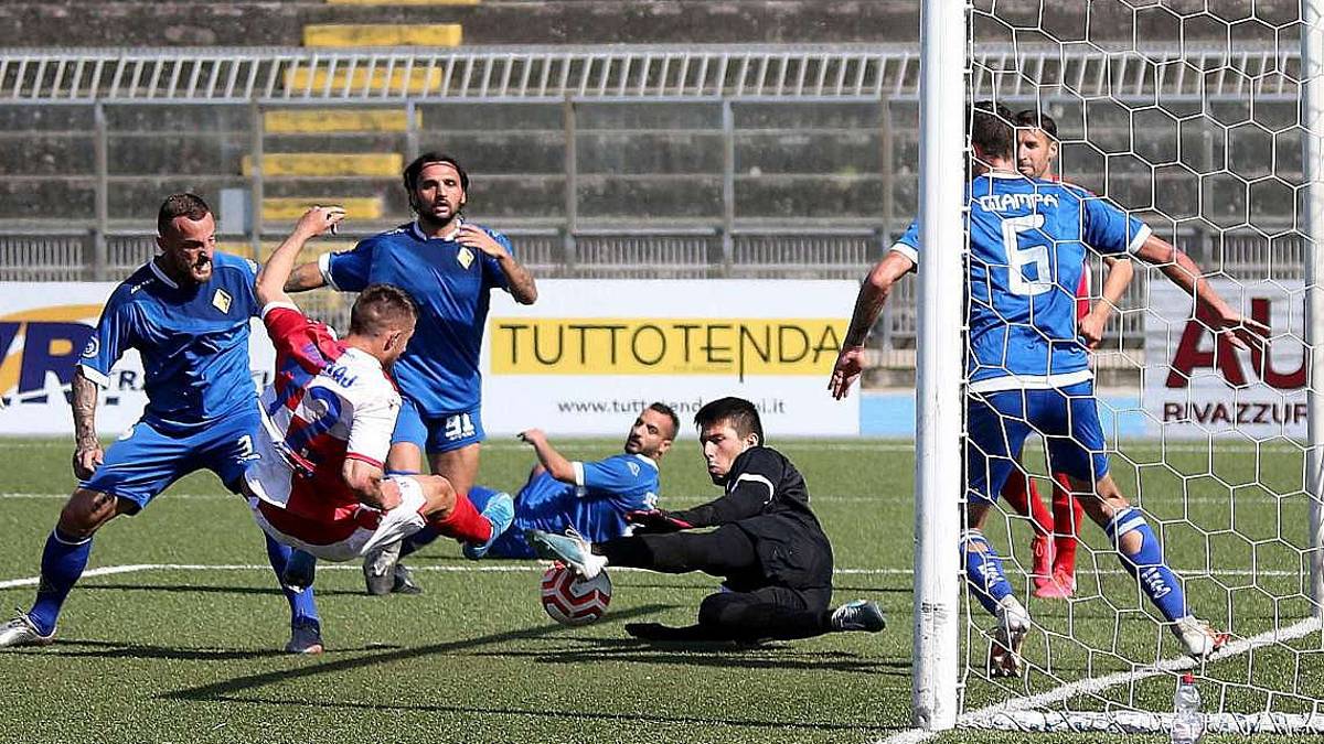 Calcio D, il Rimini vira deciso sul portiere Giacomo Piretro
