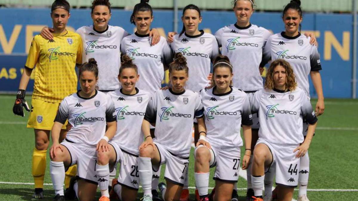 Calcio, oggi riapre l'Orogel Stadium: c'è Cesena-Genoa di B donne