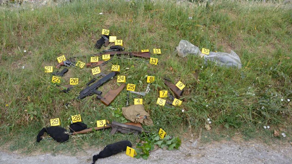 Rimini. Lungo il fiume spunta un misterioso arsenale