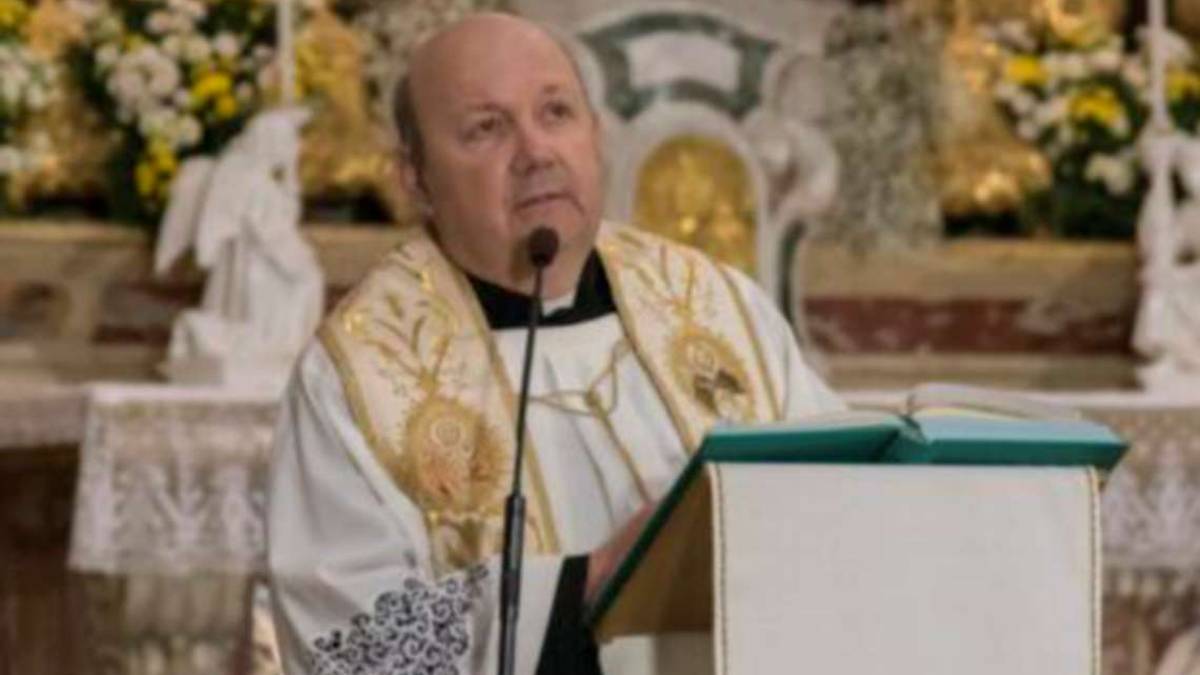 Imola, martedì a San Pio l'ultimo saluto a don Luca