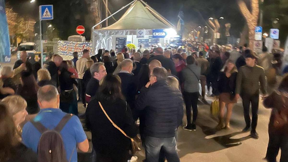 Cesenatico, ponte con hotel e camping pieni per la festa del pesce