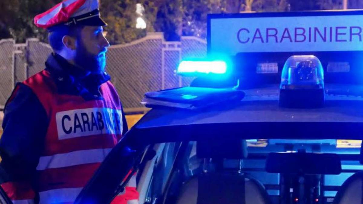 Misano. Bacia sulla natica la cliente in palestra: è nei guai