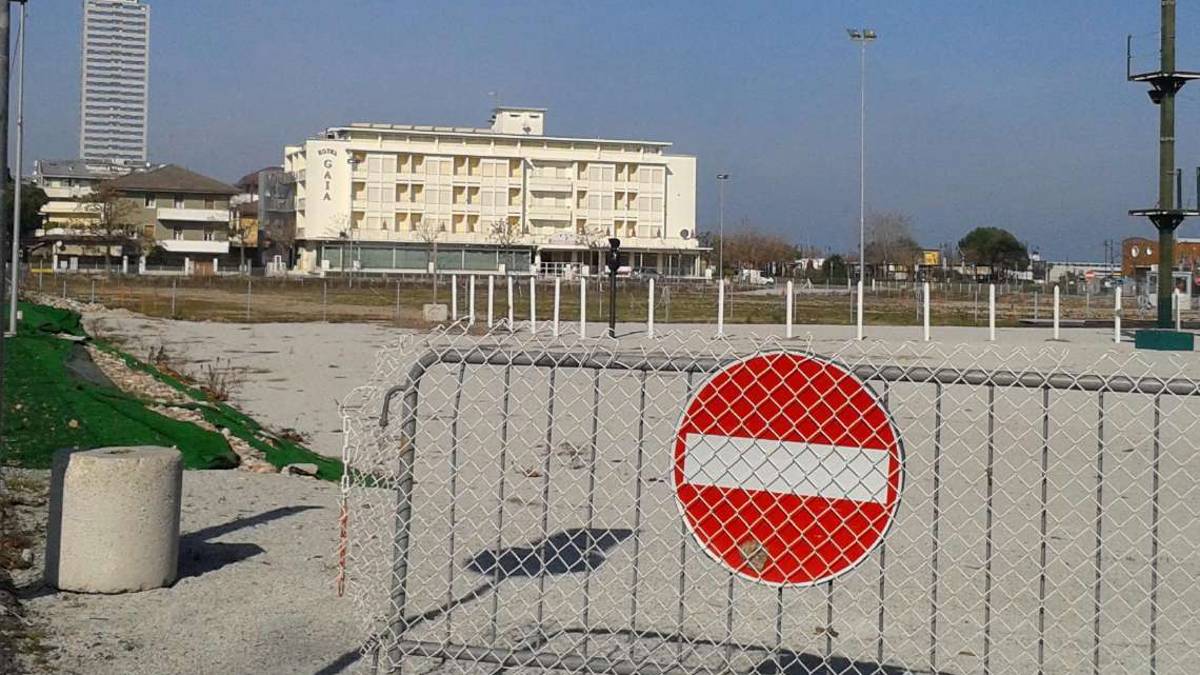 Cesenatico, l'area ex Nuit questa estate rimarrà vuota