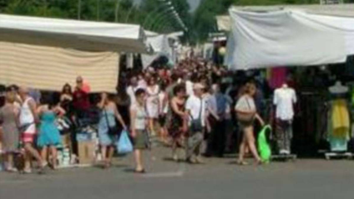 Mercato pericoloso a Gatteo Mare, le ambulanze non passano