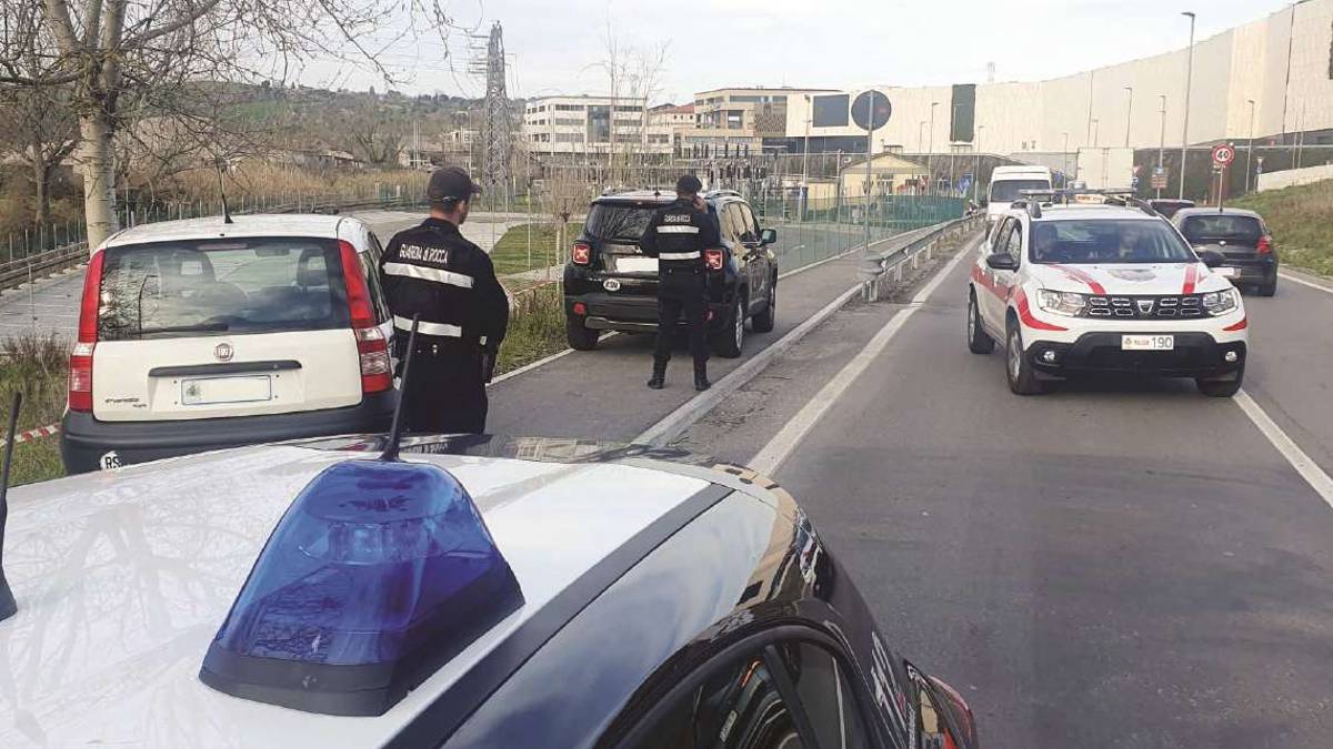 Donna si dà fuoco sulla sponda dell'Ausa a San Marino