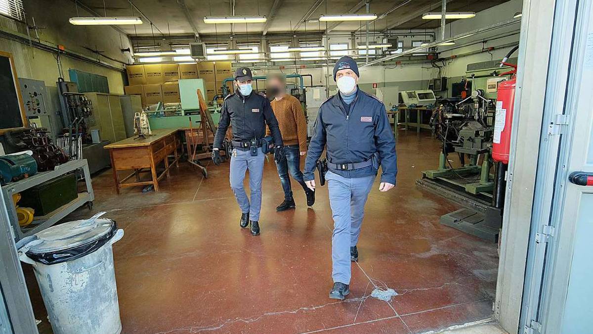 Rimini. Accoltellato a scuola, i genitori: Nostro figlio non è un bullo