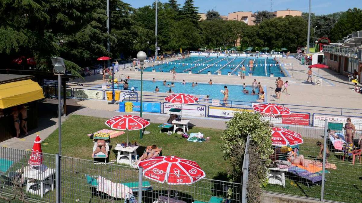 Imola, ripartenza con il sorriso per la piscina esterna