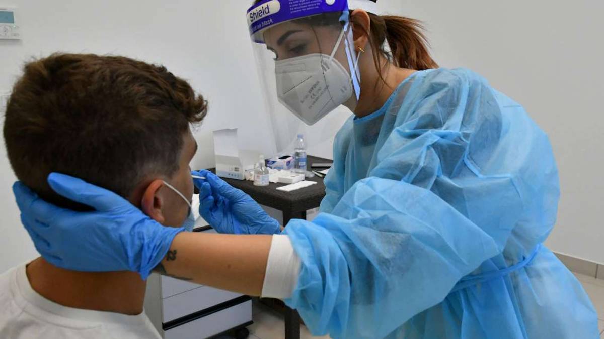 Covid, contagi in crescita in Romagna: Grazie ai vaccini non c'è più emergenza