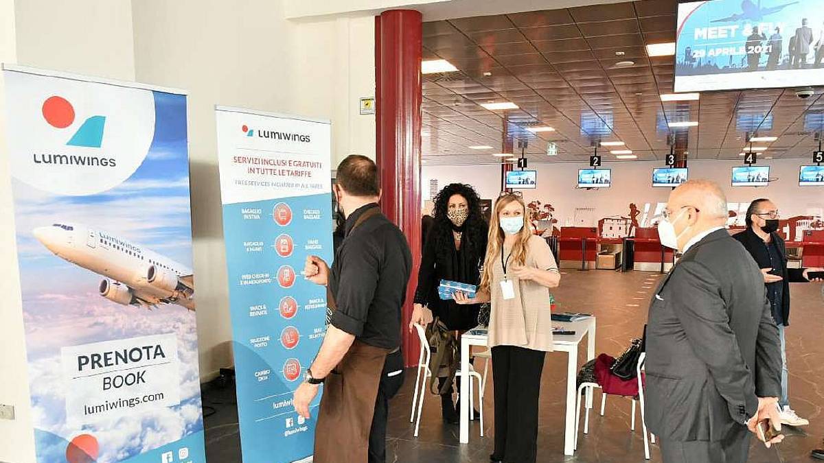 Forlì, l'aeroporto riparte il 28 maggio