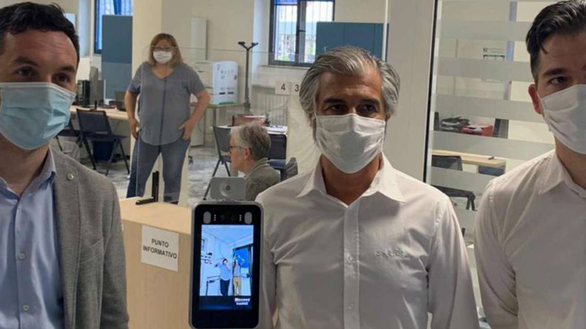 A Cesenatico rilevatori automatici di green pass in Comune