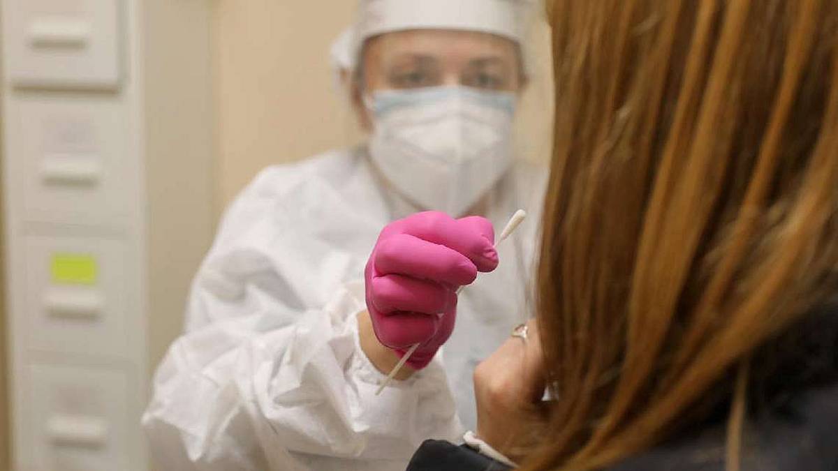 Ausl: I contagi saliranno tra ragazzi e non vaccinati