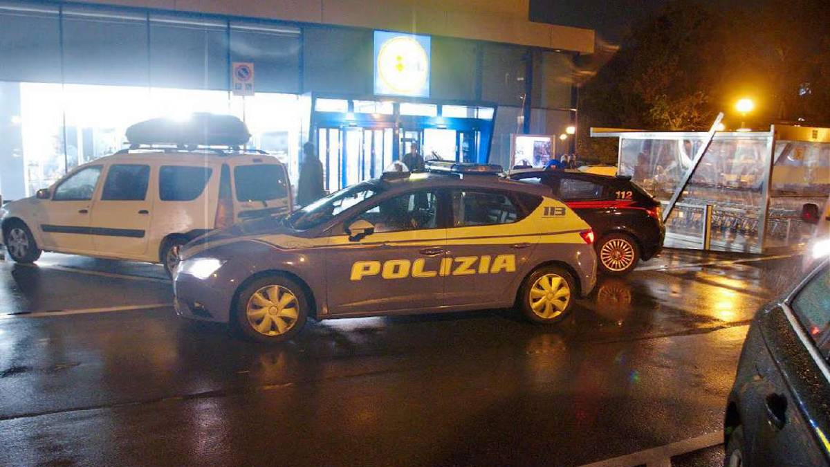 Ravenna, rapina il Lidl con un cutter