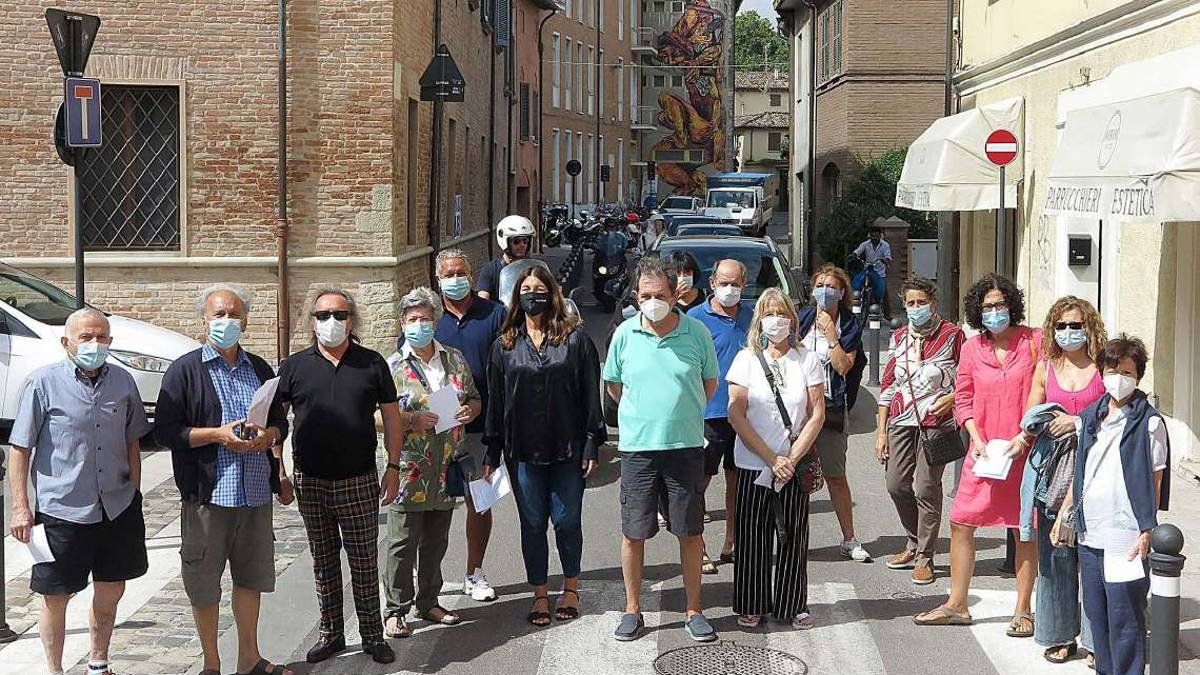 Rimini, il comitato di via Ducale incontra Gnassi: Traffico e problemi restano