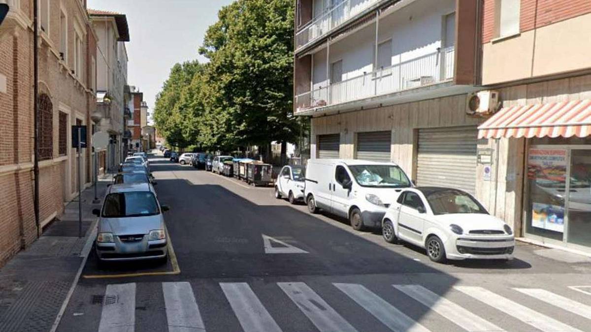 Rimini, Borgo Marina: minacce e danni, perseguitato sotto casa
