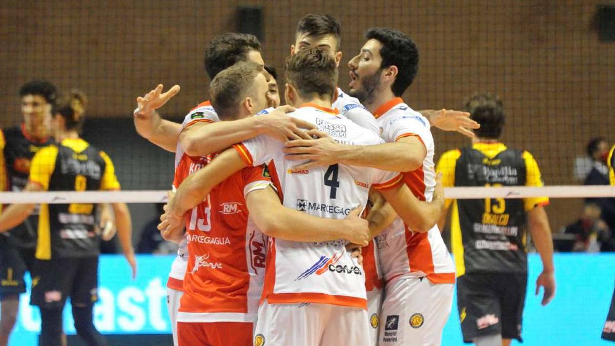 Volley, esame-Perugia per la Consar in Coppa Italia