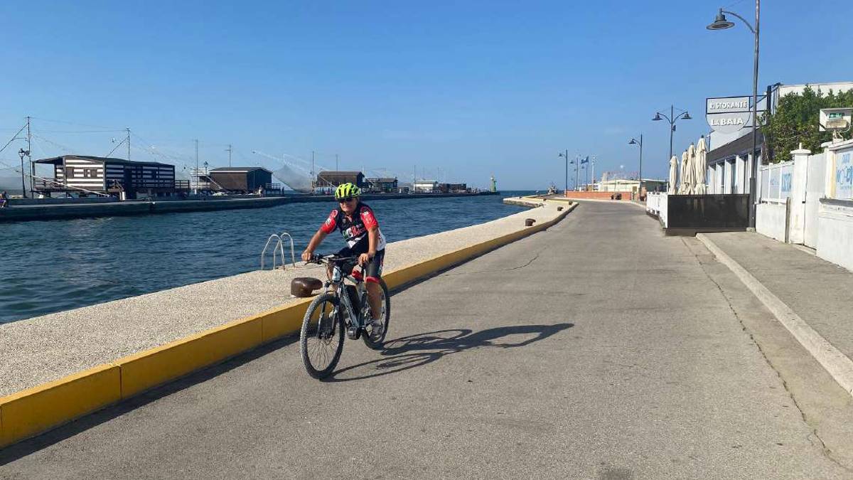 Cesenatico, botte tra gruppi di giovanissimi: uno all'ospedale